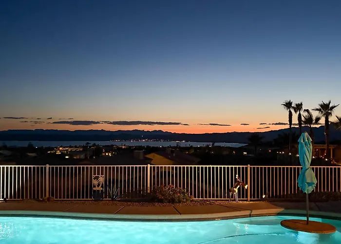 View & Games: Spacious Oasis In Havasu! Holiday home *