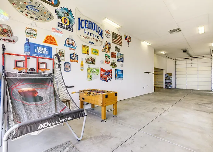 Holiday home View & Games: Spacious Oasis In Havasu! *