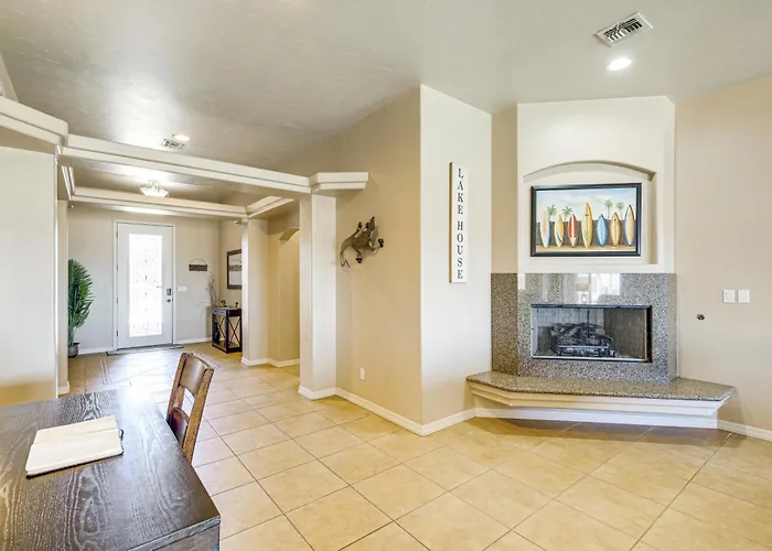 View & Games: Spacious Oasis In Havasu! Lake Havasu City
