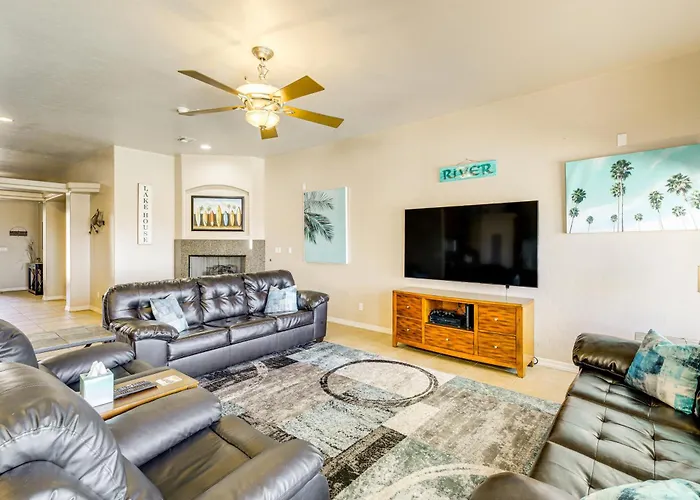 Holiday home View & Games: Spacious Oasis In Havasu!