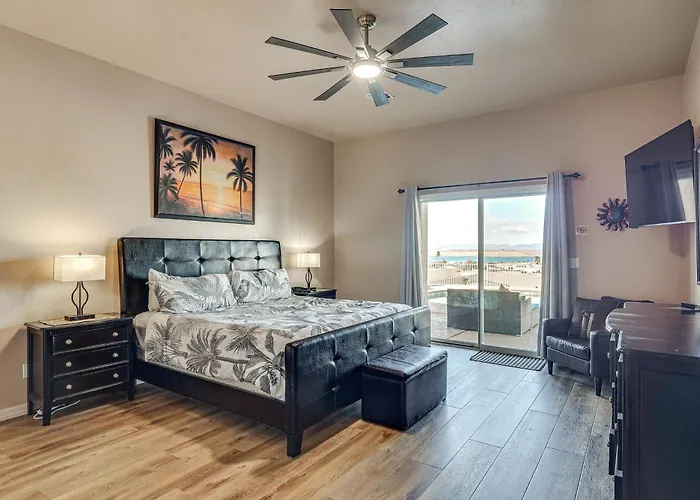 Holiday home View & Games: Spacious Oasis In Havasu!