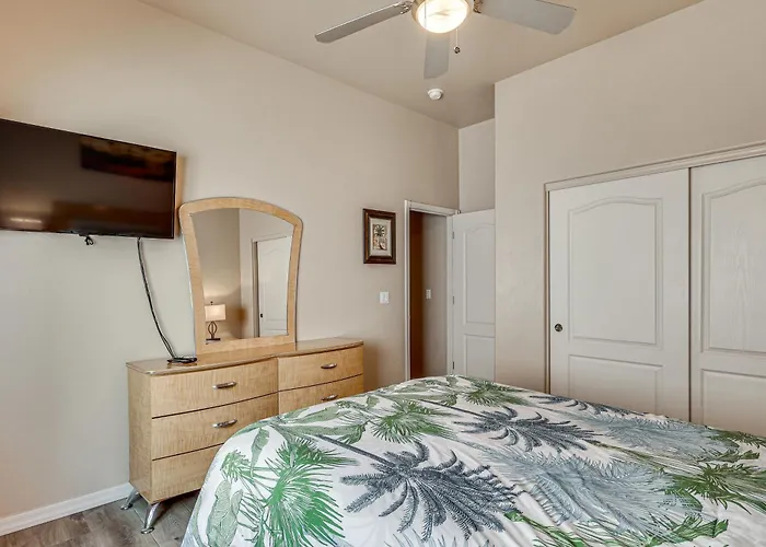 View & Games: Spacious Oasis In Havasu! Holiday home Lake Havasu City
